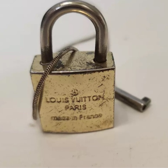 Louis Vuitton rare lock and key set bundle - Picture 4 of 15